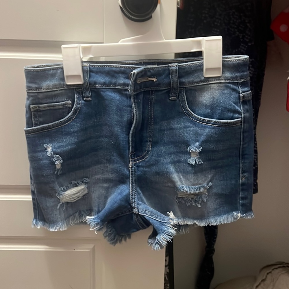 Women’s jean shorts m, brand new! Doesn’t fit! Size small